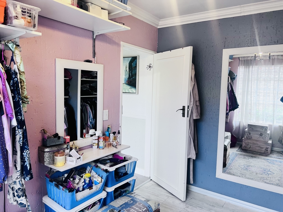 5 Bedroom Property for Sale in Pomona Gauteng