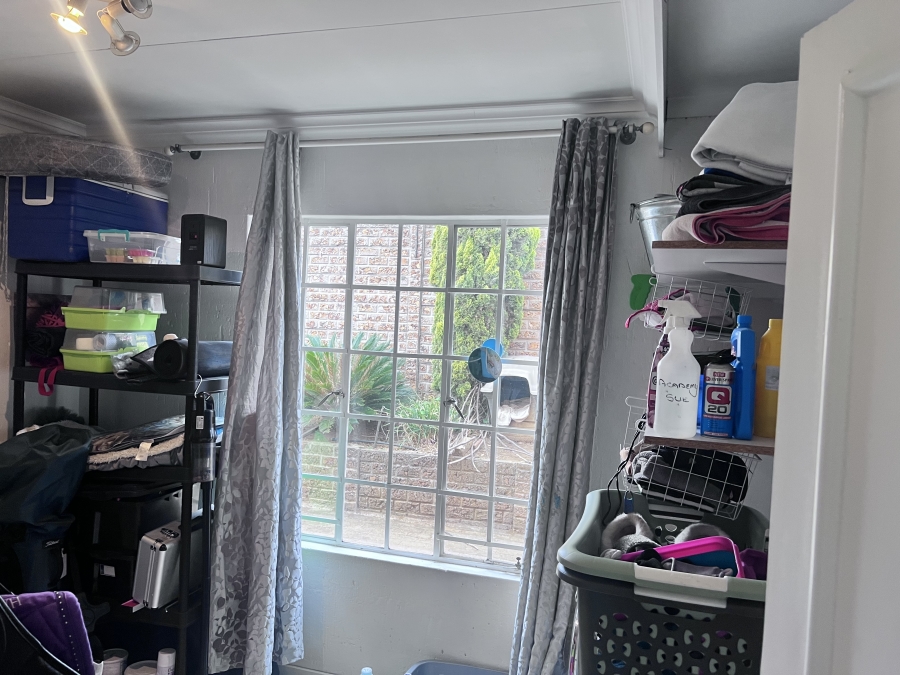5 Bedroom Property for Sale in Pomona Gauteng