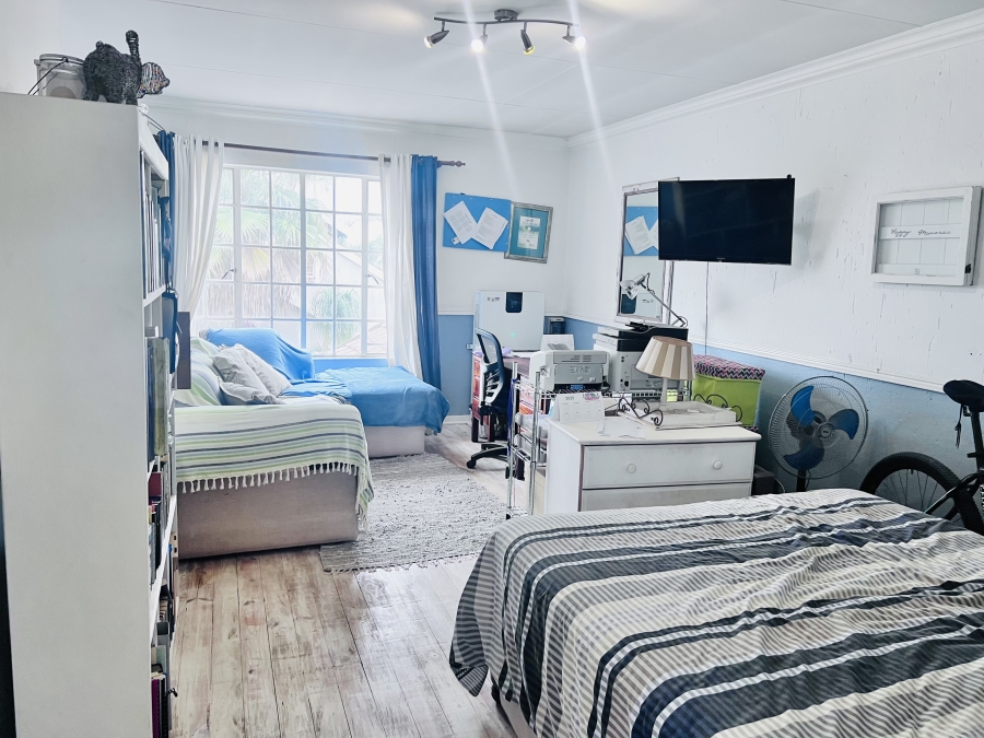 5 Bedroom Property for Sale in Pomona Gauteng