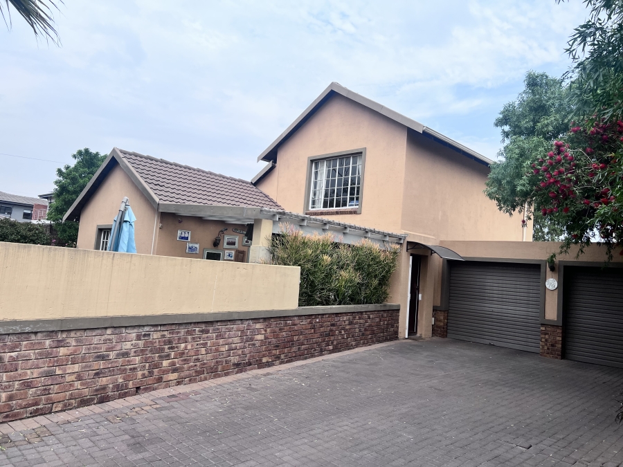 5 Bedroom Property for Sale in Pomona Gauteng
