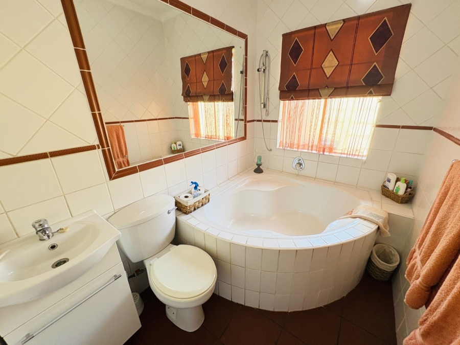 3 Bedroom Property for Sale in Freeway Park Gauteng
