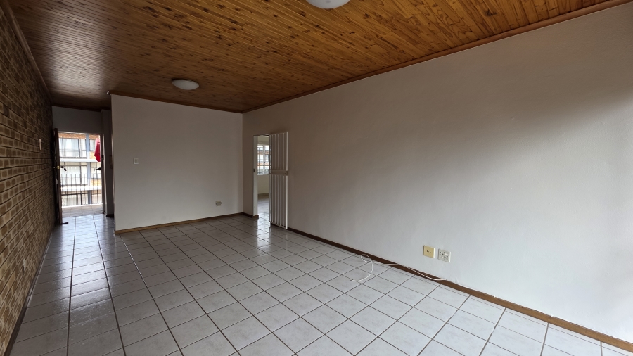 2 Bedroom Property for Sale in Waterkloof Glen Gauteng