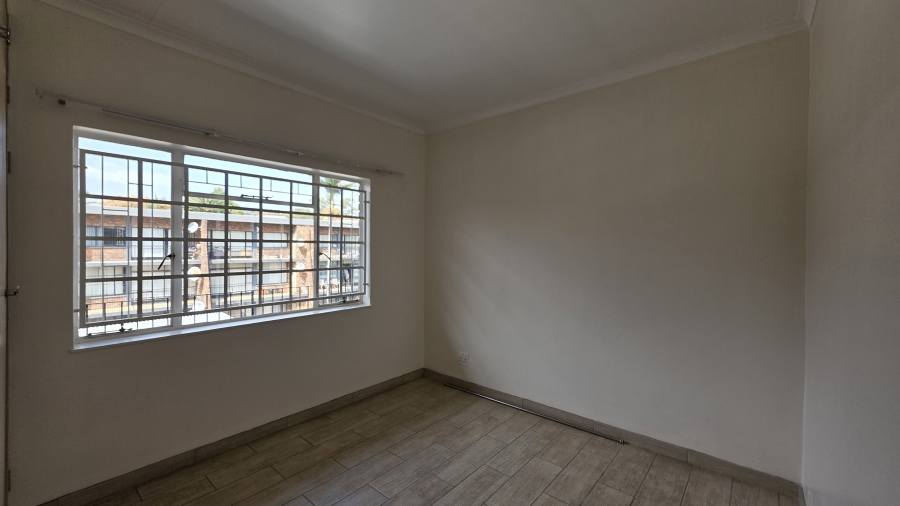 2 Bedroom Property for Sale in Waterkloof Glen Gauteng