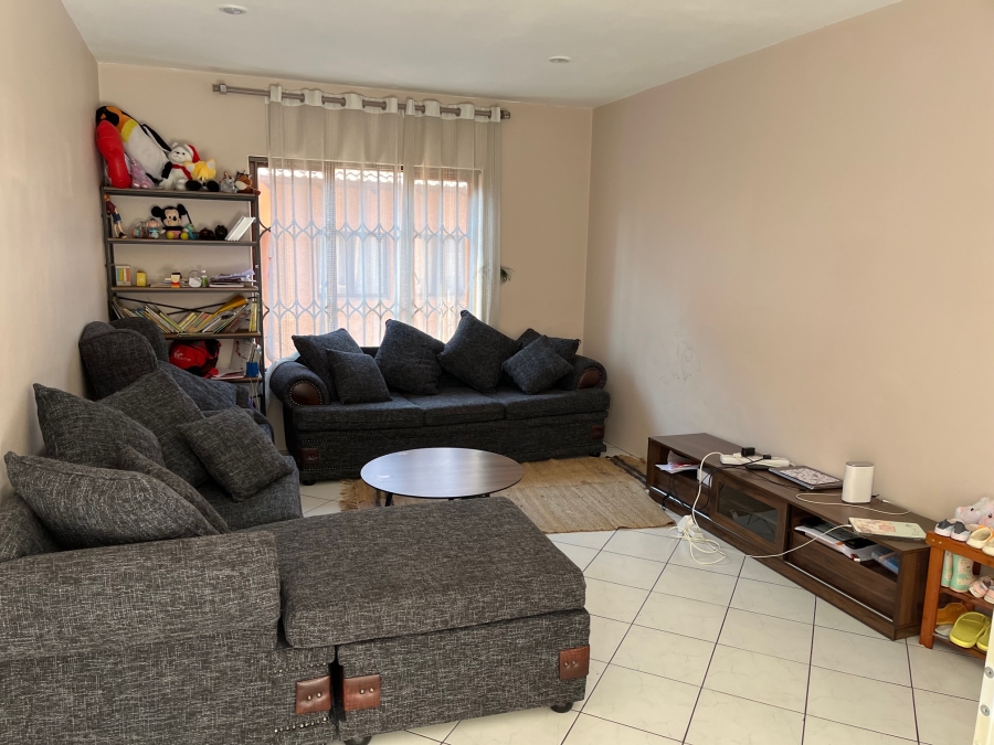 3 Bedroom Property for Sale in Buurendal Gauteng