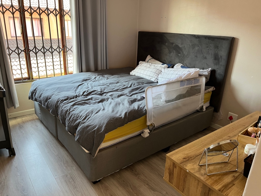 3 Bedroom Property for Sale in Buurendal Gauteng