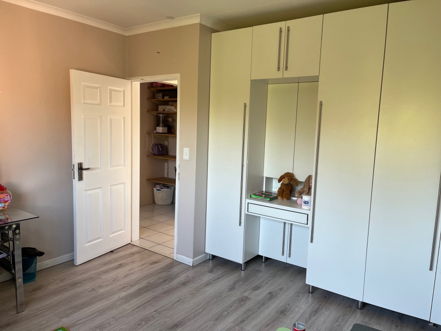 3 Bedroom Property for Sale in Buurendal Gauteng