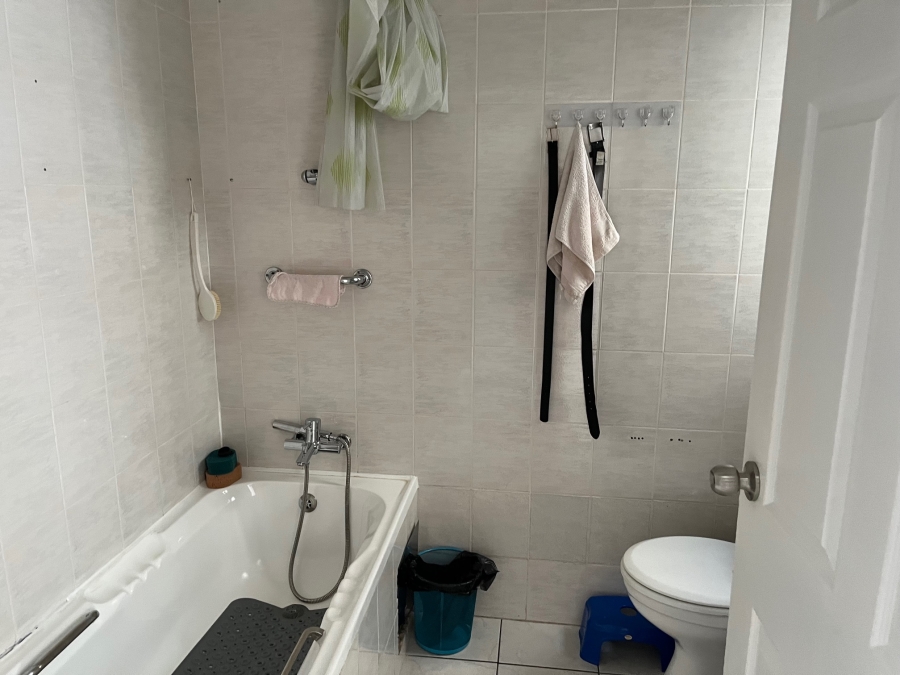 3 Bedroom Property for Sale in Buurendal Gauteng