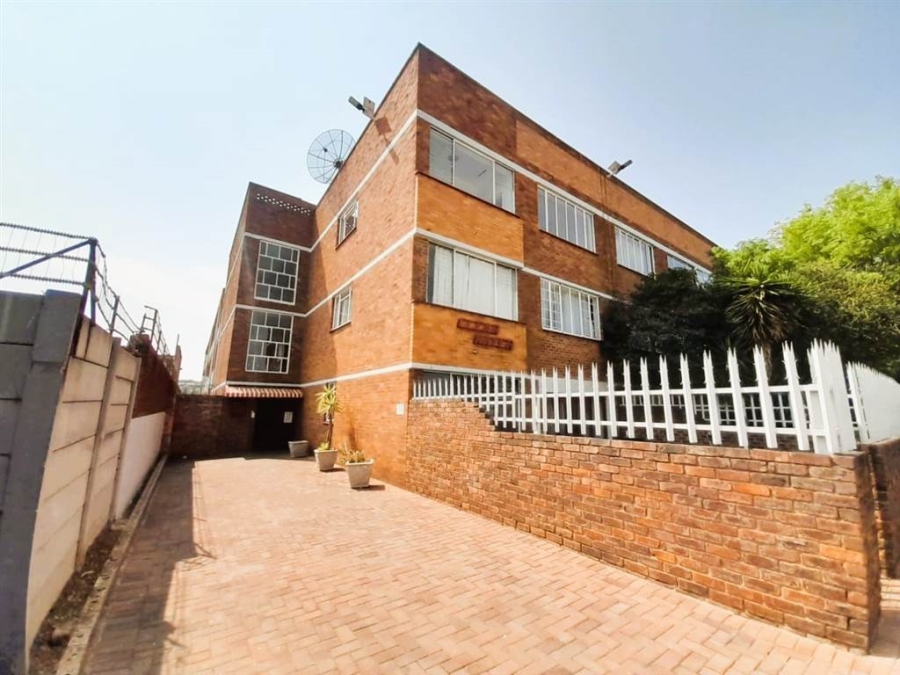 2 Bedroom Property for Sale in New Redruth Gauteng