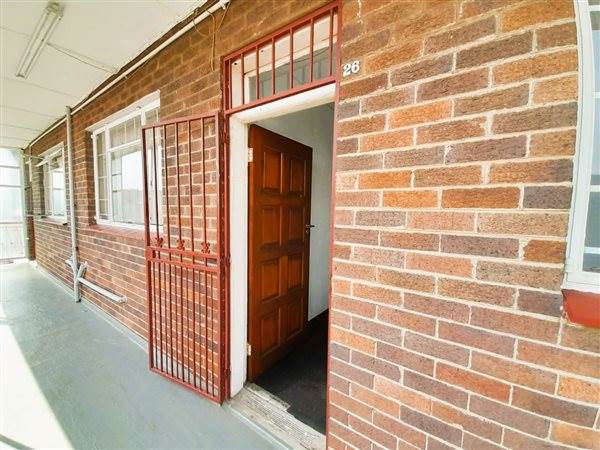 2 Bedroom Property for Sale in New Redruth Gauteng