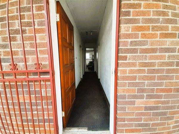 2 Bedroom Property for Sale in New Redruth Gauteng