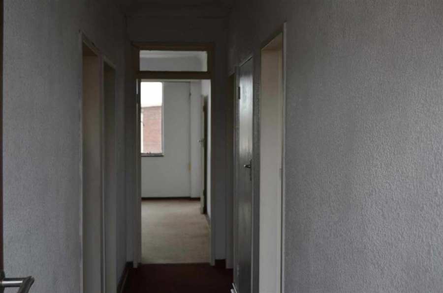 2 Bedroom Property for Sale in New Redruth Gauteng