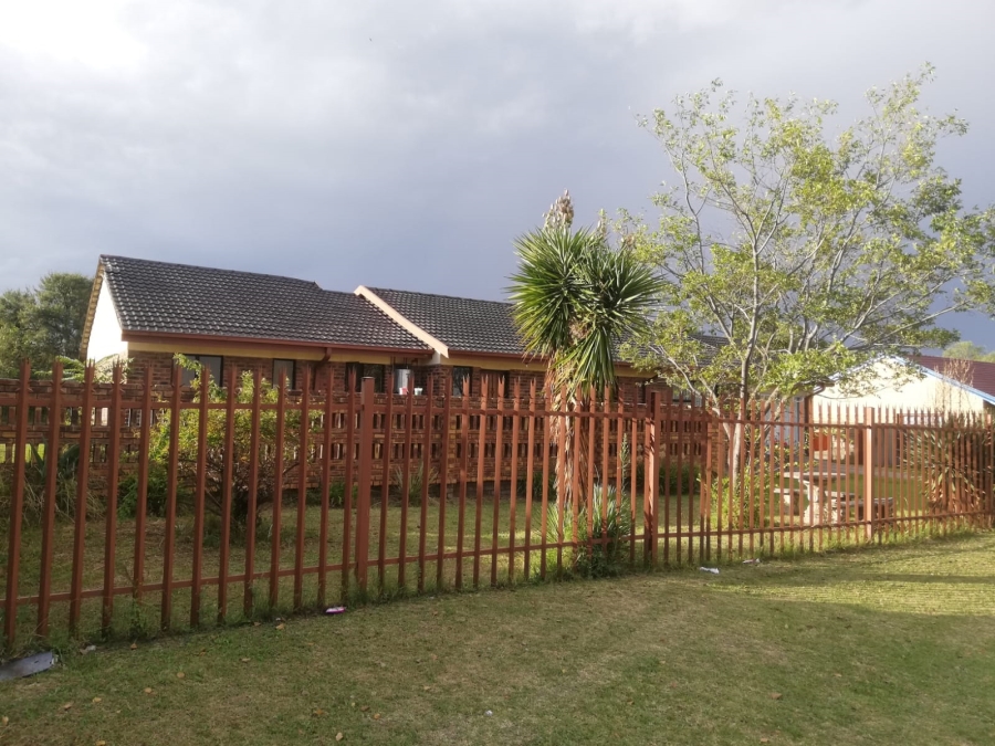 4 Bedroom Property for Sale in Bedworth Park Gauteng