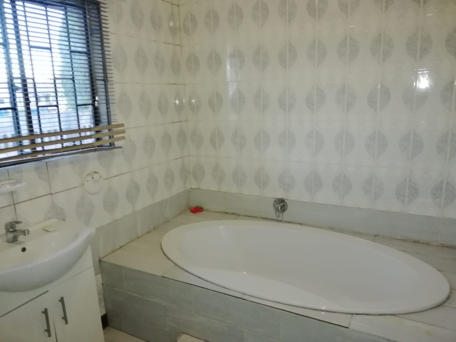 4 Bedroom Property for Sale in Bedworth Park Gauteng