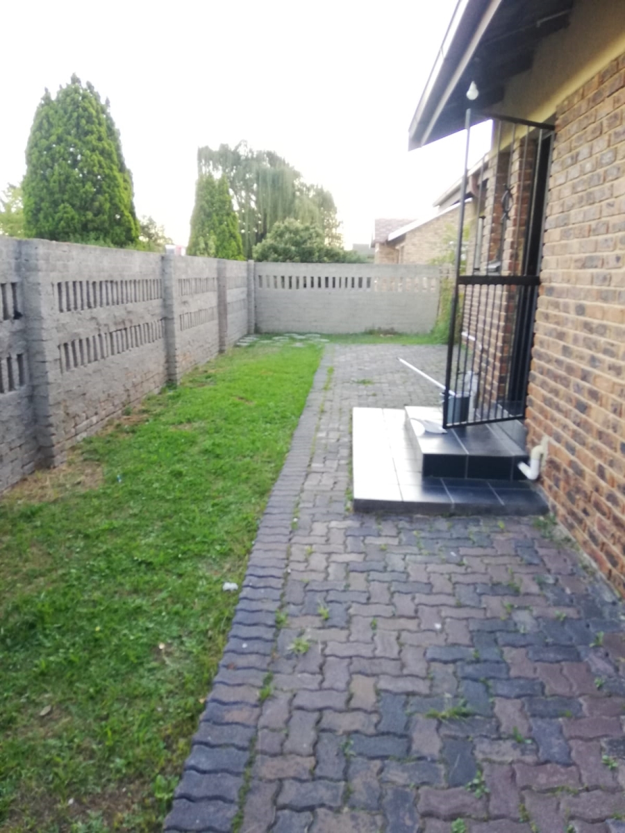 4 Bedroom Property for Sale in Bedworth Park Gauteng