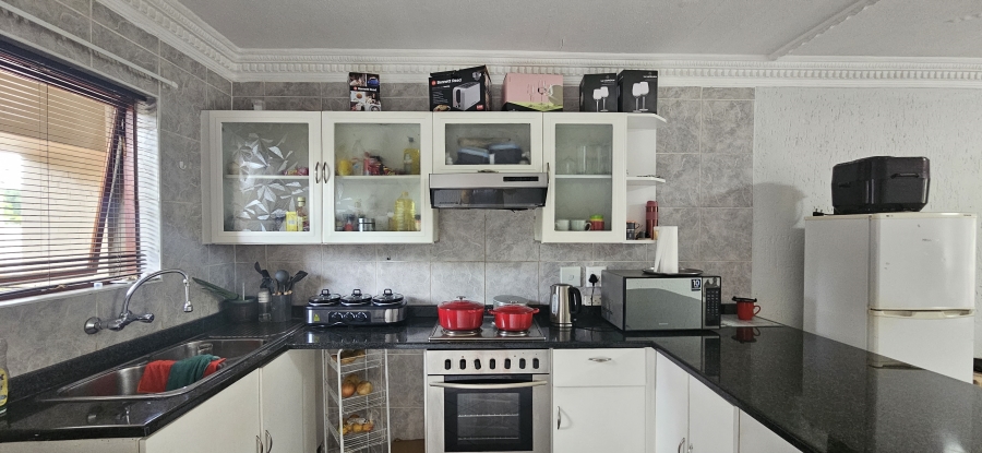 3 Bedroom Property for Sale in New Market Gauteng