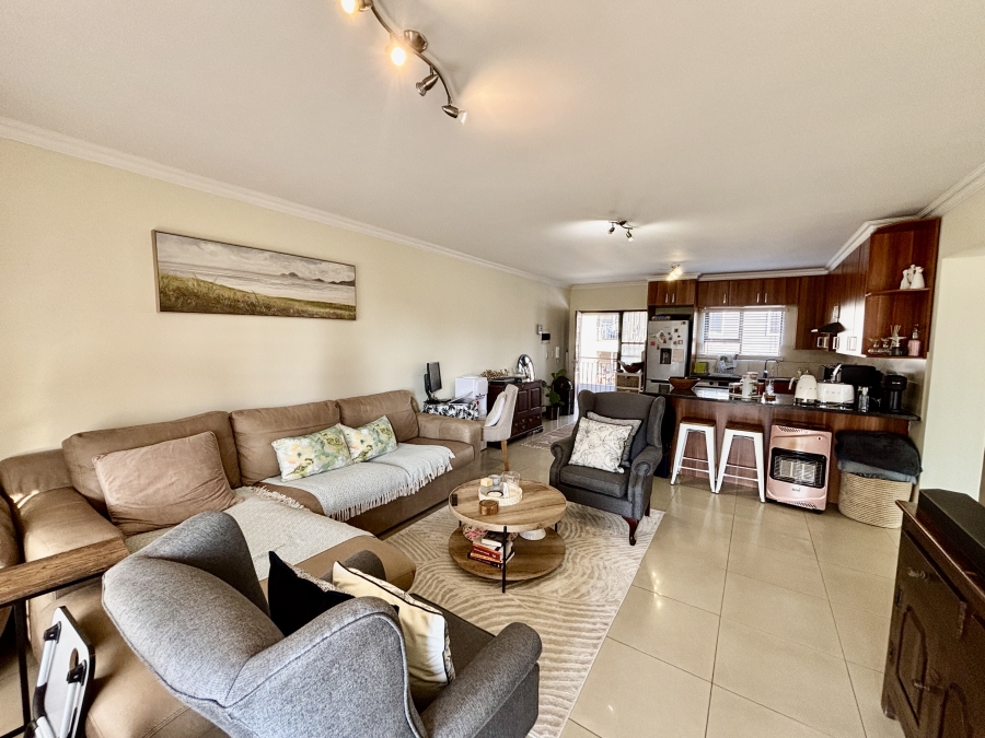To Let 3 Bedroom Property for Rent in Barbeque Downs Gauteng