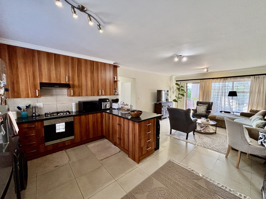 To Let 3 Bedroom Property for Rent in Barbeque Downs Gauteng