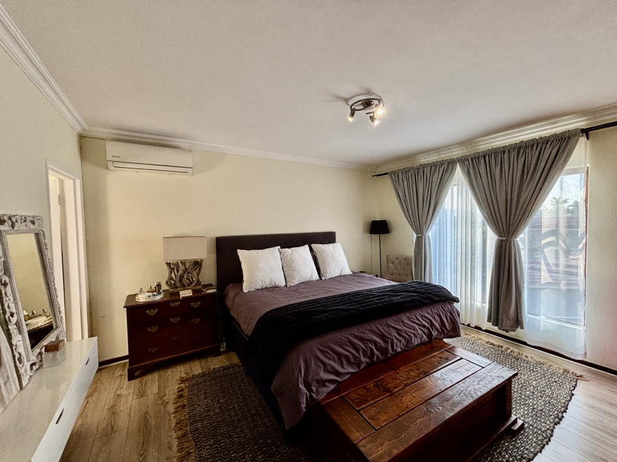 To Let 3 Bedroom Property for Rent in Barbeque Downs Gauteng