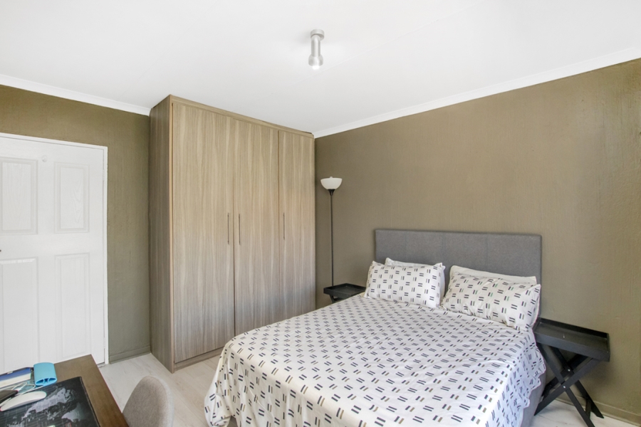 To Let 3 Bedroom Property for Rent in Groblerpark Gauteng