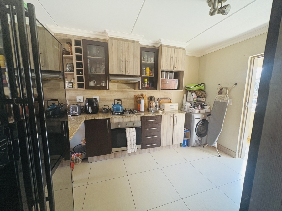2 Bedroom Property for Sale in Pretoria North Gauteng