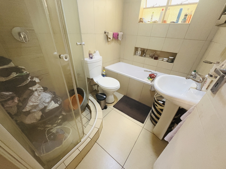 2 Bedroom Property for Sale in Pretoria North Gauteng