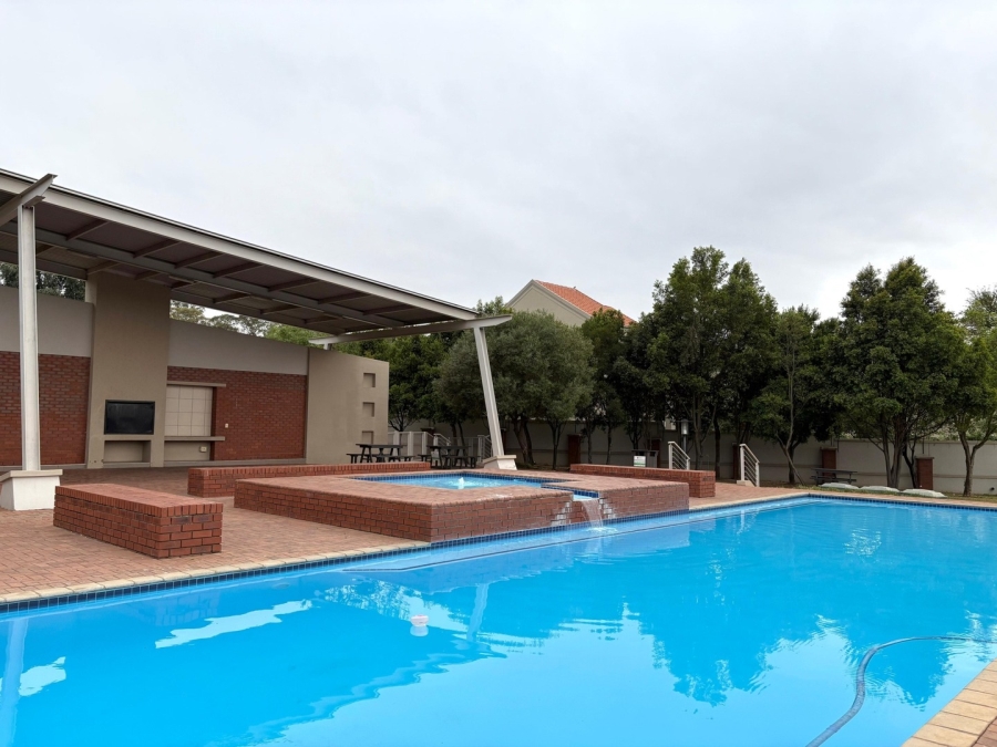 2 Bedroom Property for Sale in Paulshof Gauteng