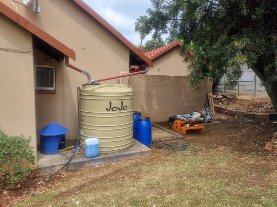 4 Bedroom Property for Sale in Weltevreden Park Gauteng