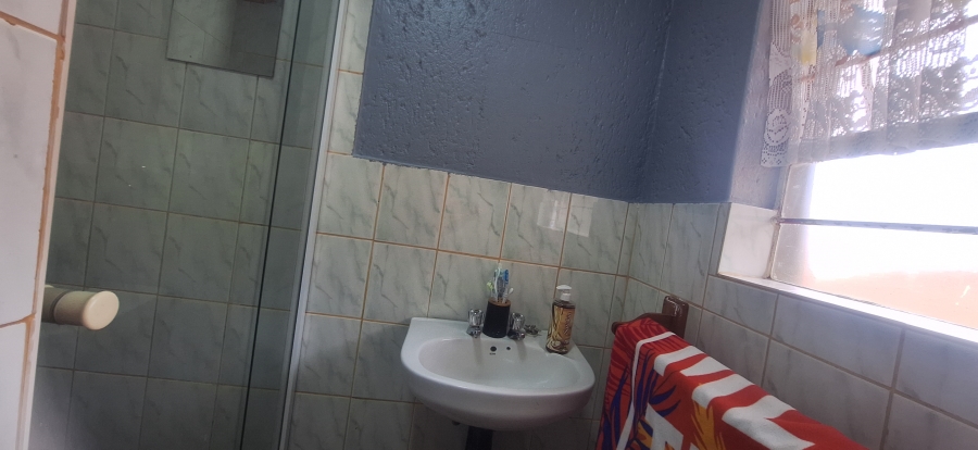 4 Bedroom Property for Sale in Noordheuwel Gauteng