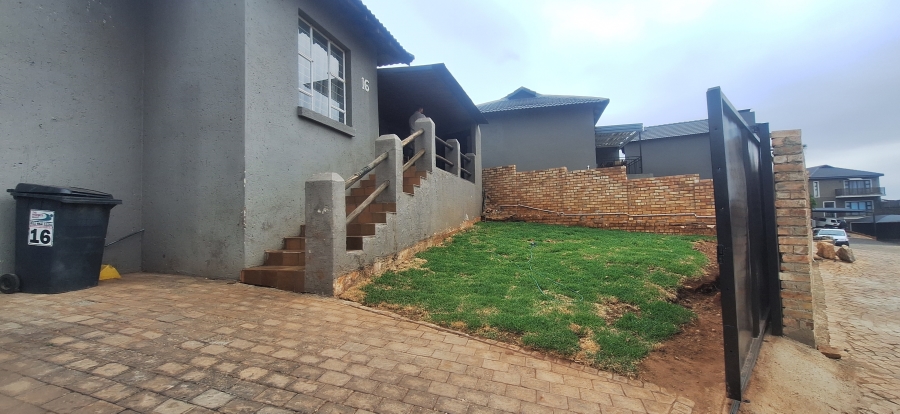 4 Bedroom Property for Sale in Noordheuwel Gauteng