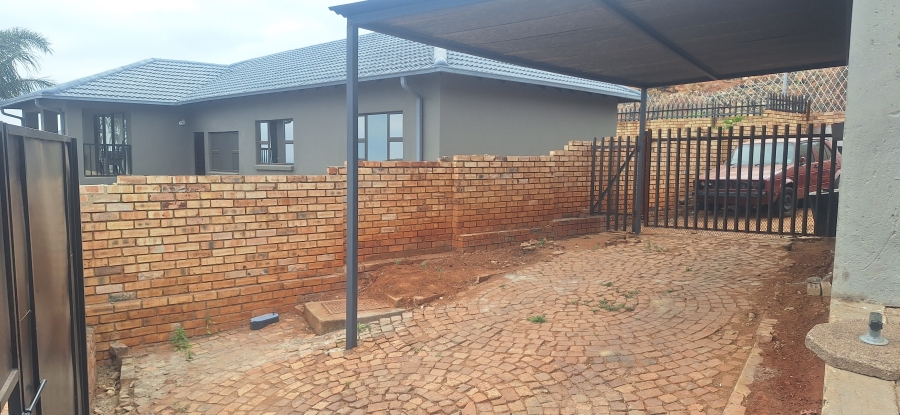 4 Bedroom Property for Sale in Noordheuwel Gauteng