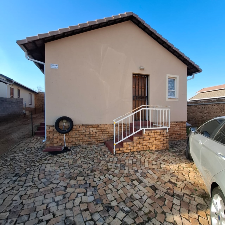 To Let 2 Bedroom Property for Rent in Witpoortjie Gauteng