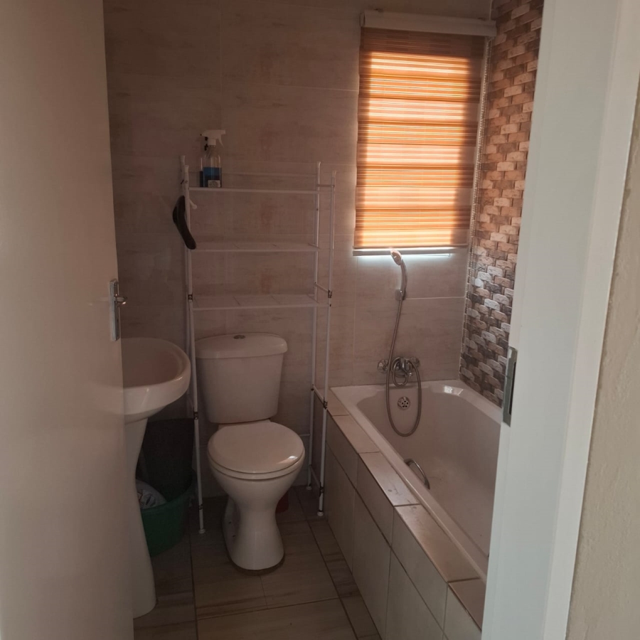 To Let 2 Bedroom Property for Rent in Witpoortjie Gauteng