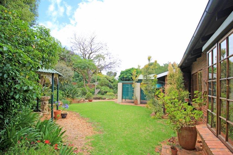 To Let 3 Bedroom Property for Rent in Linden Gauteng