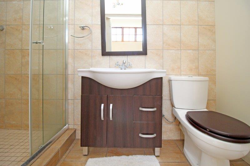 To Let 3 Bedroom Property for Rent in Linden Gauteng