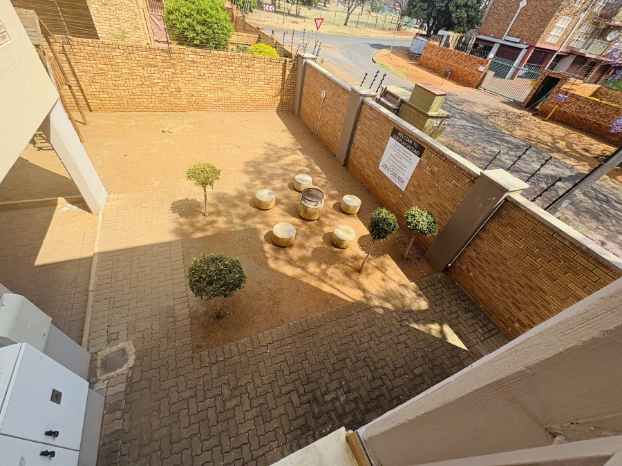 2 Bedroom Property for Sale in Pretoria North Gauteng
