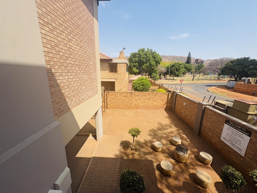 2 Bedroom Property for Sale in Pretoria North Gauteng