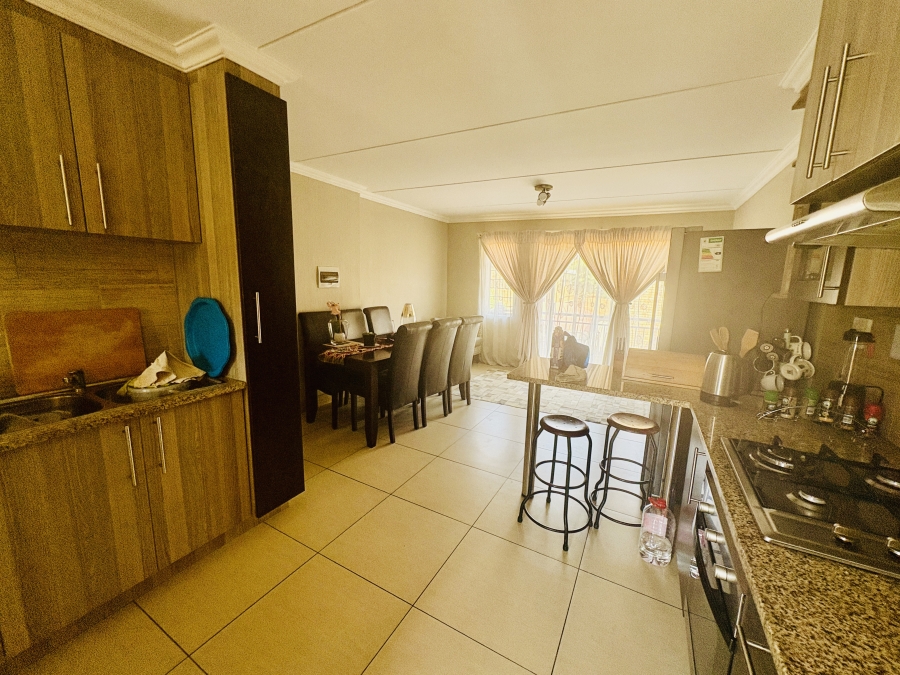 2 Bedroom Property for Sale in Pretoria North Gauteng