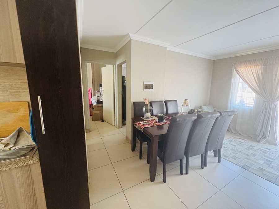 2 Bedroom Property for Sale in Pretoria North Gauteng