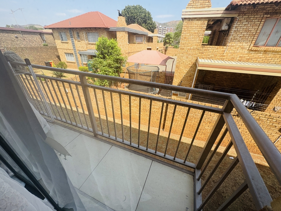2 Bedroom Property for Sale in Pretoria North Gauteng