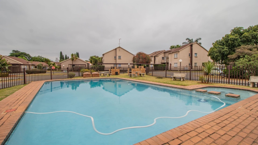 2 Bedroom Property for Sale in Pomona Gauteng
