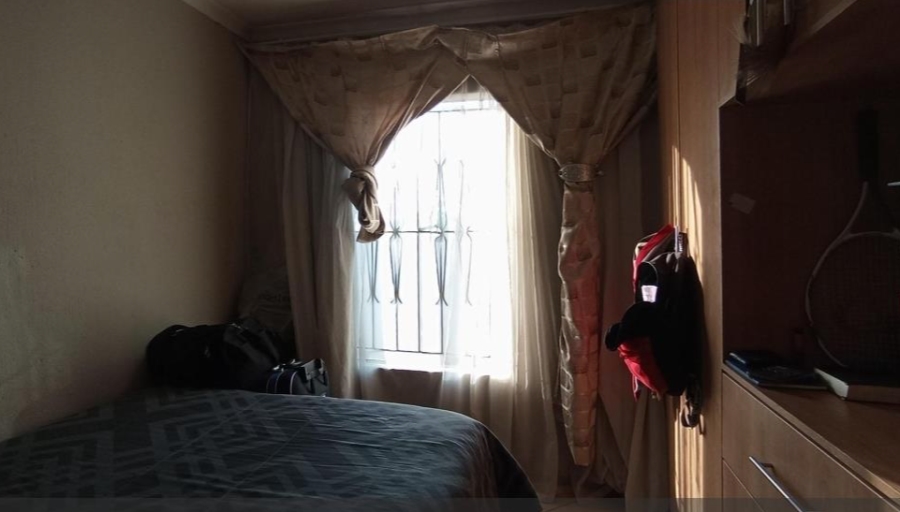 3 Bedroom Property for Sale in Clayville Gauteng