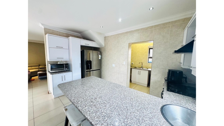 3 Bedroom Property for Sale in Thatchfield Hills Gauteng