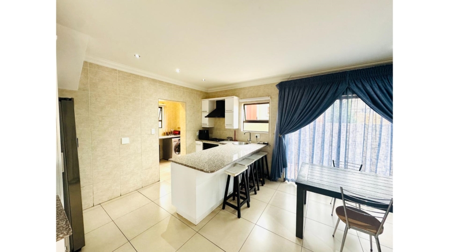 3 Bedroom Property for Sale in Thatchfield Hills Gauteng