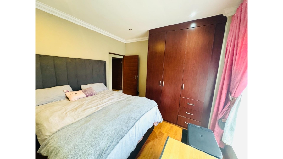 3 Bedroom Property for Sale in Thatchfield Hills Gauteng
