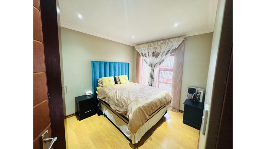 3 Bedroom Property for Sale in Thatchfield Hills Gauteng