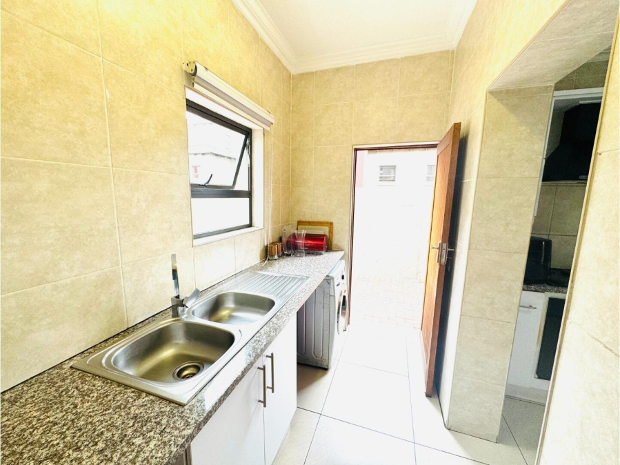 3 Bedroom Property for Sale in Thatchfield Hills Gauteng