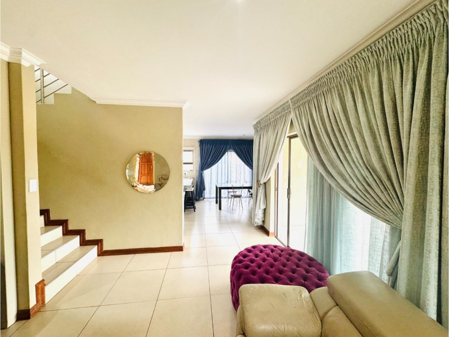 3 Bedroom Property for Sale in Thatchfield Hills Gauteng