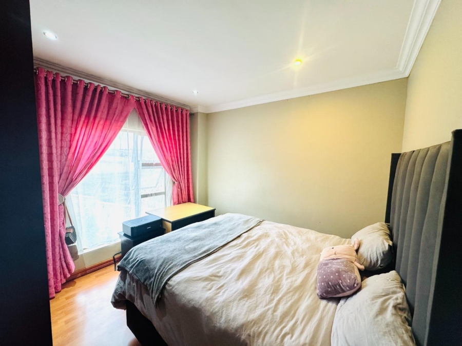 3 Bedroom Property for Sale in Thatchfield Hills Gauteng