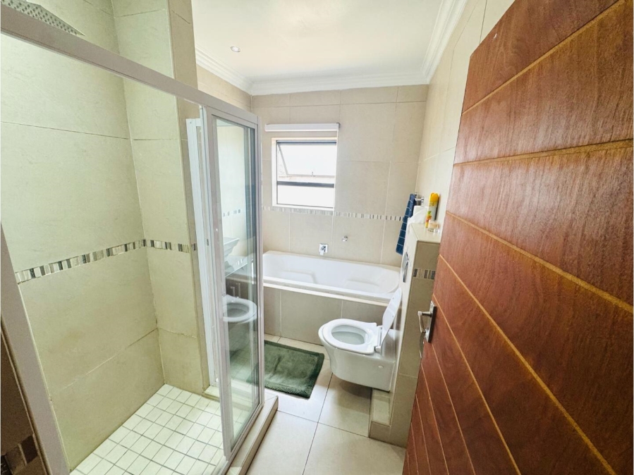 3 Bedroom Property for Sale in Thatchfield Hills Gauteng