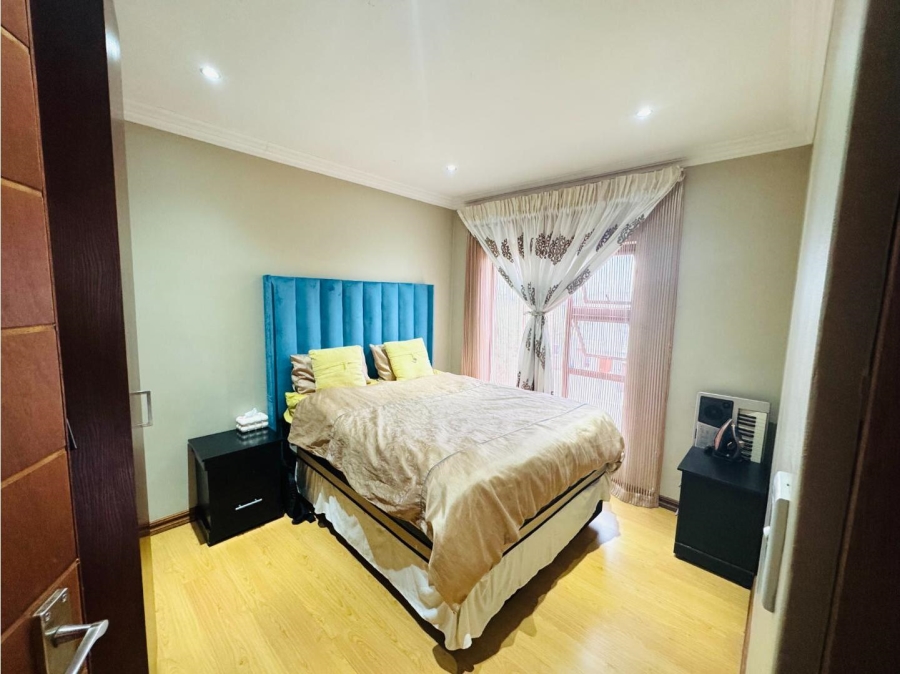 3 Bedroom Property for Sale in Thatchfield Hills Gauteng